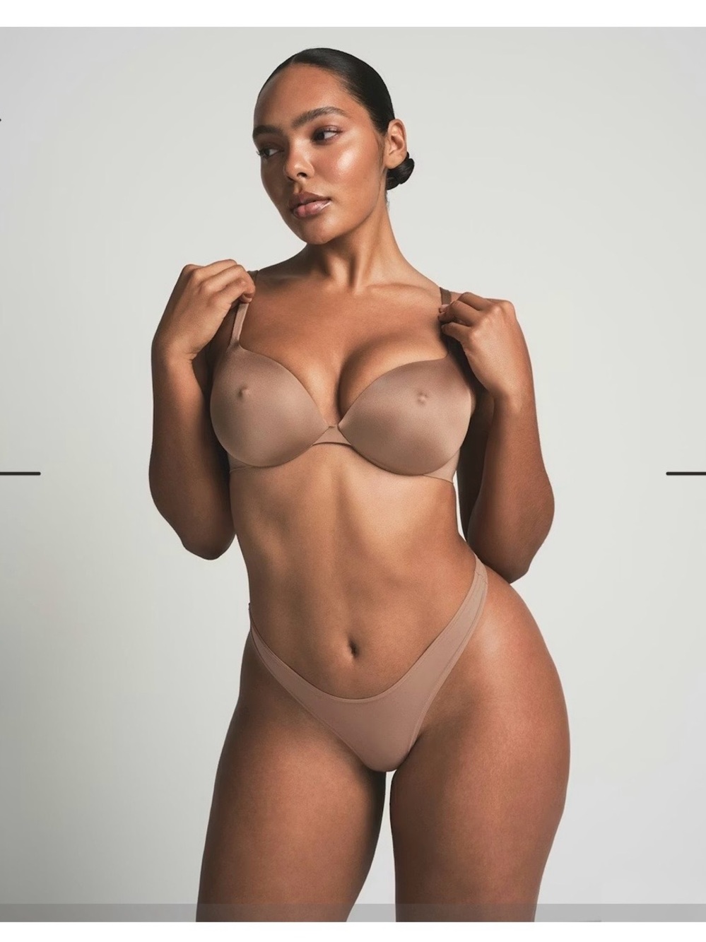 SKIMS Nude Plunge Bra - Tan - Picture 2 of 7